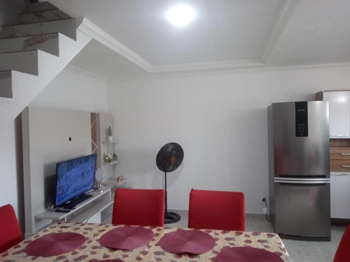 Apartamento Duplex Mobiliado Em São Pedro da Aldeia エクステリア 写真